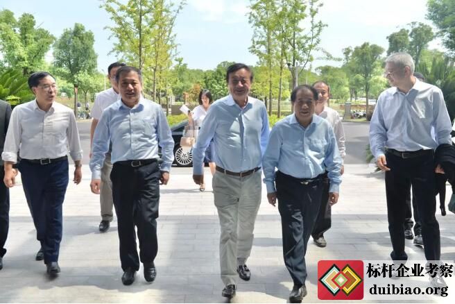任正非考察几所大学
