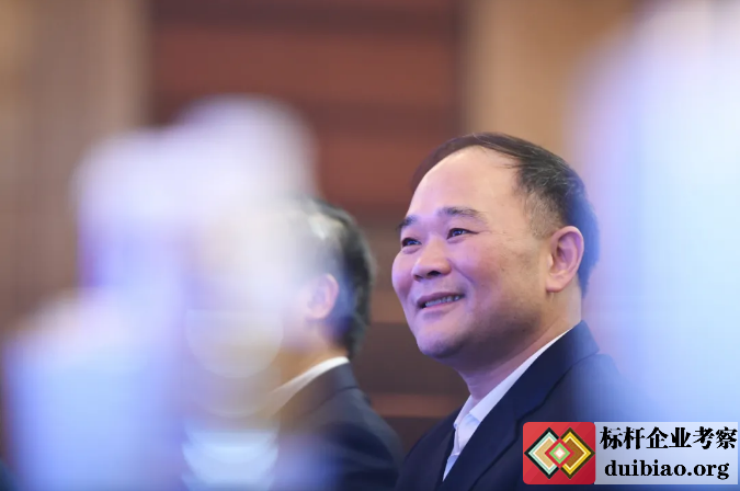 李书福